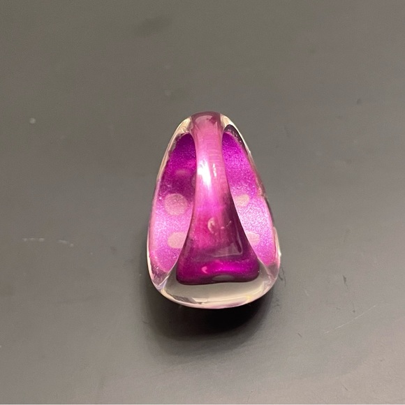 Sz 5.75 Purple Resin polka dot Ring - Picture 9 of 10